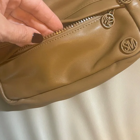 Steve Madden- Tan Faux leather belt bag- EUC - Picture 4 of 9